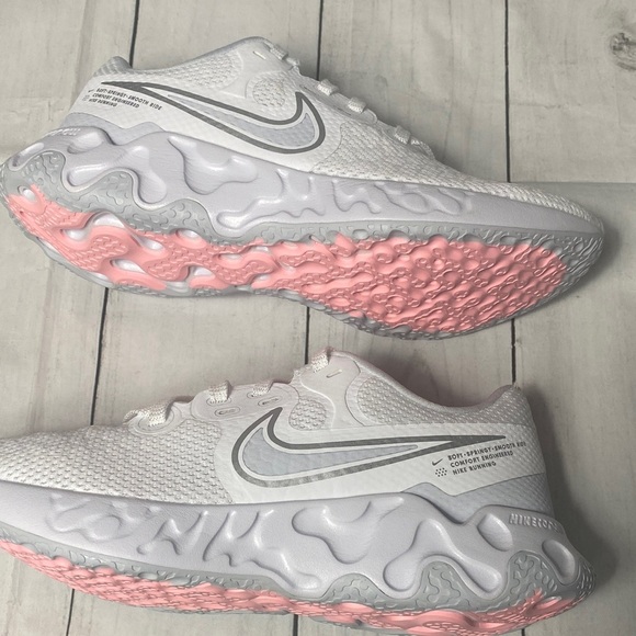 Nike Renew Women’s Running Shoes White/Silver with Pink Sole Size 8.5 NWOT - Picture 7 of 11